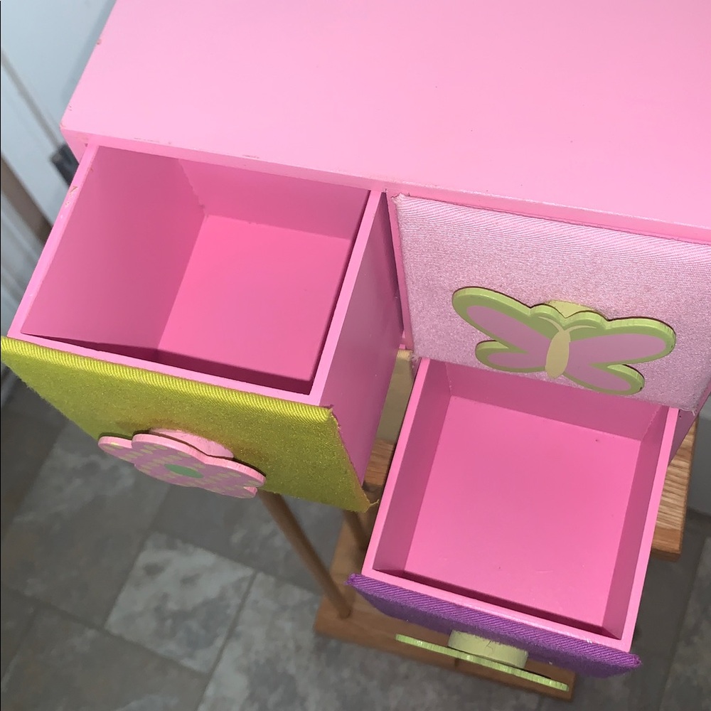 Colorful Butterfly and Flower Storage Box - Picture 7 of 9